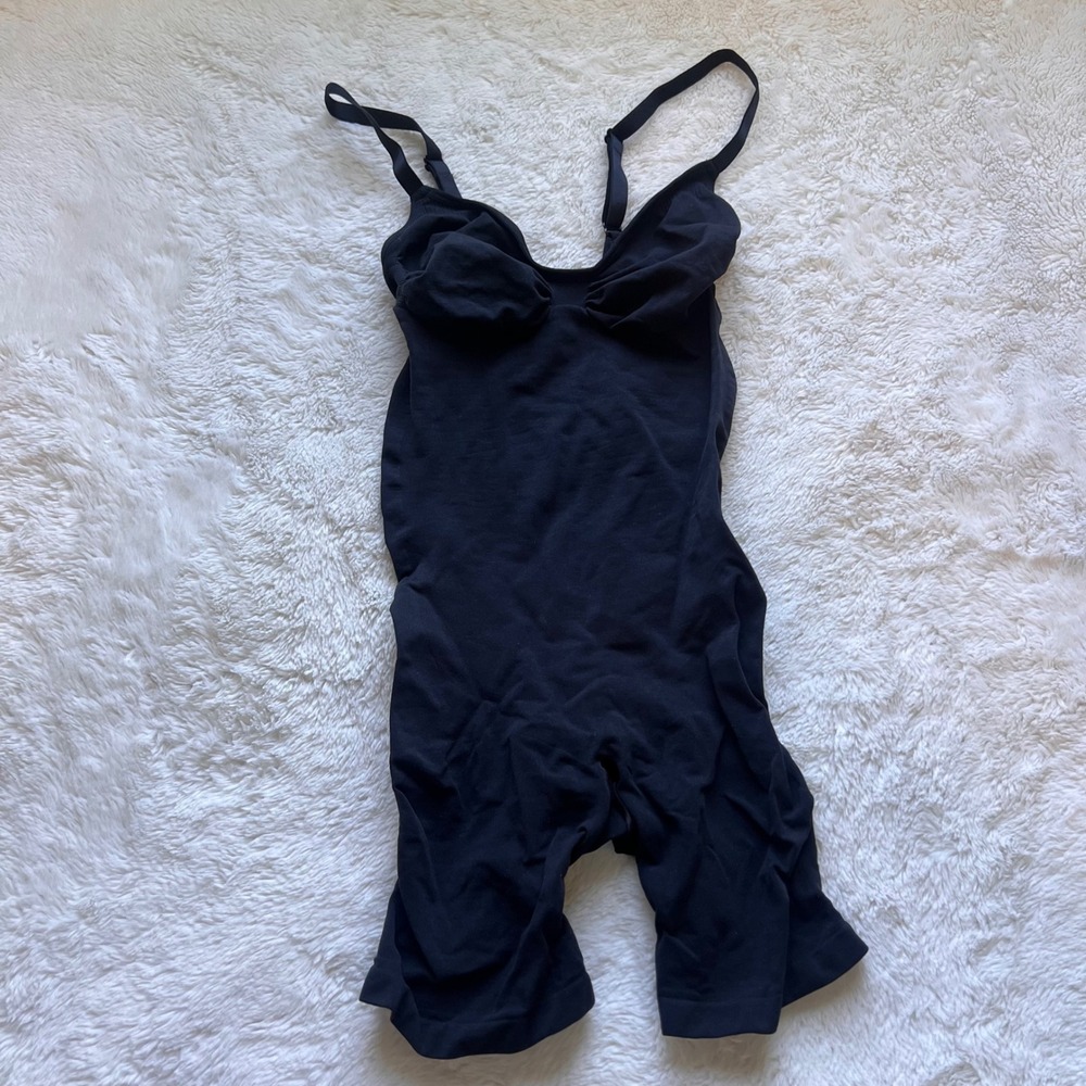 Skims Sculpting Mid Thigh Bodysuit Onyx Black Women L Shapewear Compression NWOT